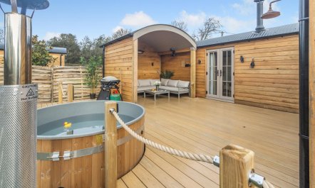 2 Bed in Binsted
