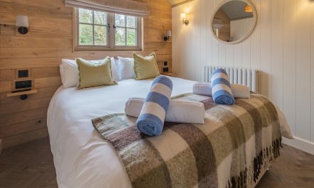 2 Bed in Binsted 8