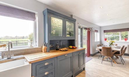 5 Bed in Utterby 9