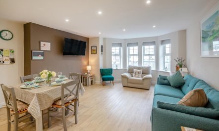 2 Bed in Benllech