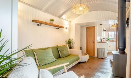 2 Bed in Binsted 5