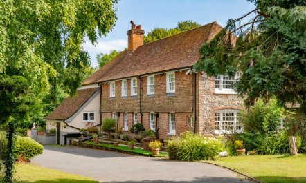 9 Bed in Alkham