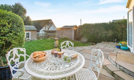 2 Bed in Mylor Bridge 1