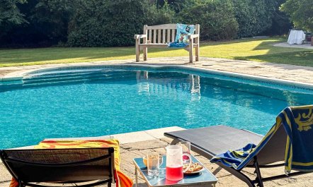 6 Bed in Haslemere 9