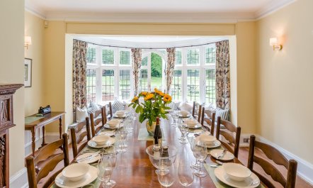 6 Bed in Haslemere 5