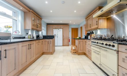 5 Bed in Langton Matravers 3