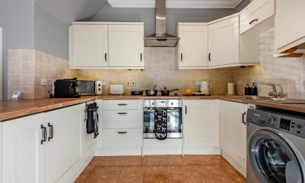 2 Bed in Barton On Sea 6