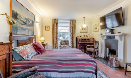 4 Bed in Powerstock 9