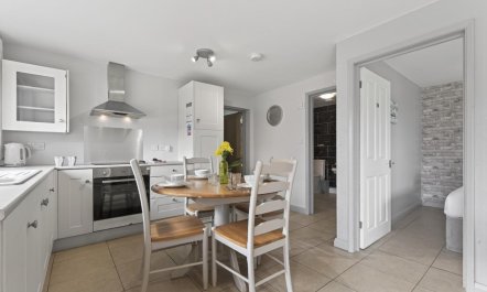 2 Bed in Alkham 1