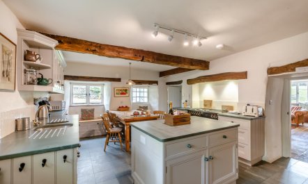 4 Bed in Staveley 5