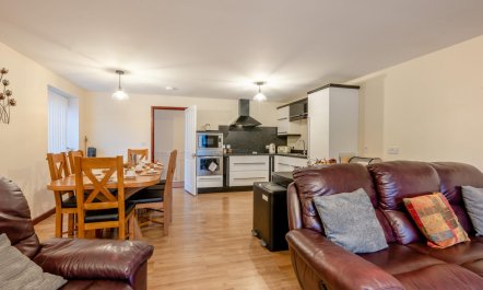 4 Bed in Horning 9