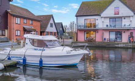 4 Bed in Horning 5
