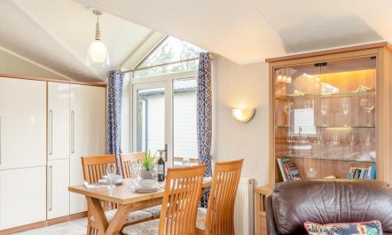 2 Bed in Par 8