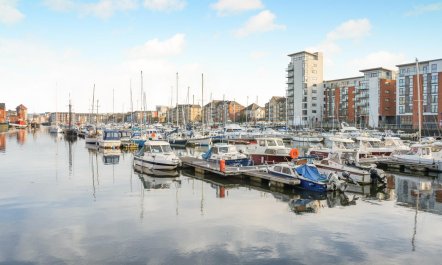 3 Bed in Swansea 1