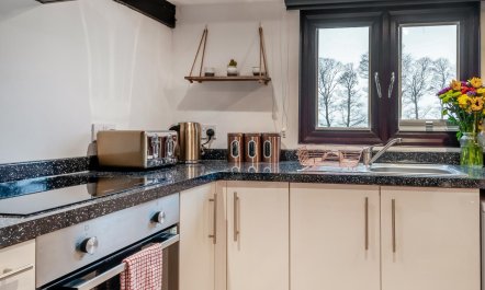 1 Bed in Alkham 8