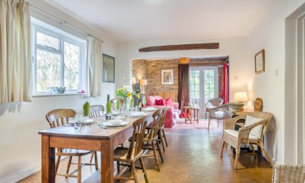 3 Bed in Awre 4