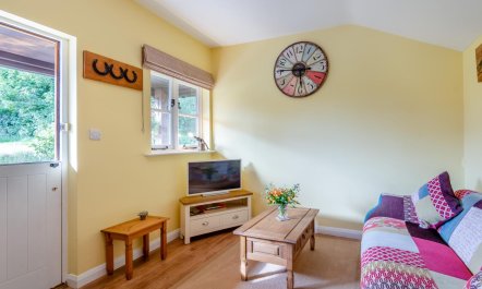 1 Bed in Stowting 1