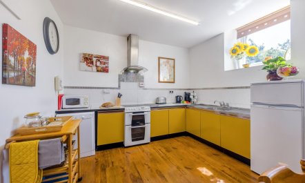 2 Bed in Llanelltyd 1