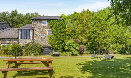 2 Bed in Llanelltyd 3
