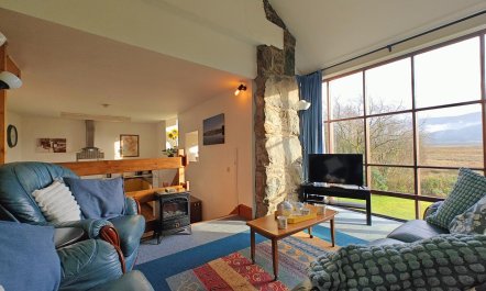 2 Bed in Llanelltyd 1