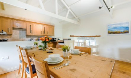 2 Bed in Bude 3