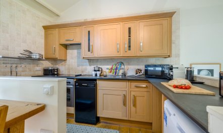 2 Bed in Bude 8