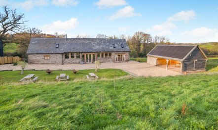 3 Bed in Dulas 4