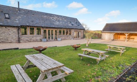 3 Bed in Dulas 5