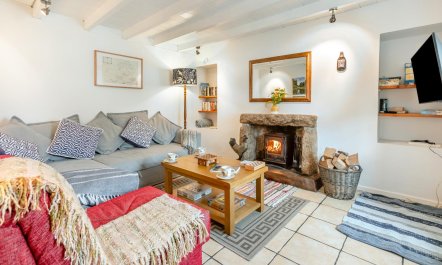 2 Bed in Goldsithney 1