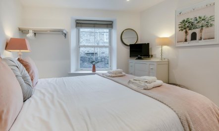 2 Bed in Penzance 7