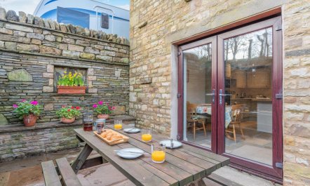 2 Bed in Hawes 1