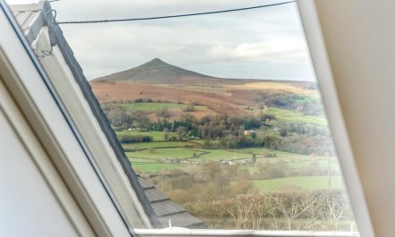 1 Bed in Bryn-y-Gwenin 7