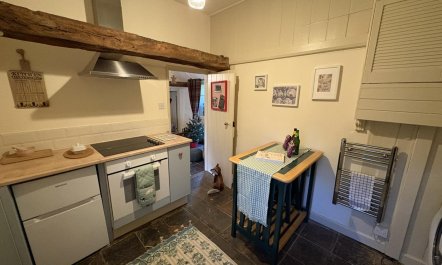 1 Bed in Crowcombe 4