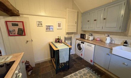 1 Bed in Crowcombe 5