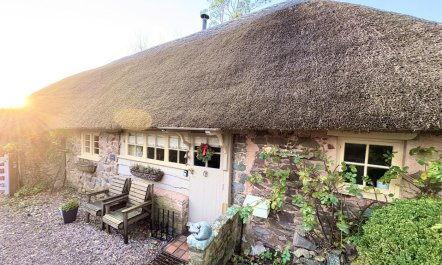 1 Bed in Crowcombe 2