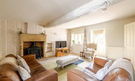 3 Bed in Stoney Middleton 3
