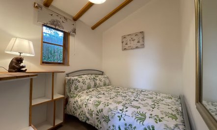 1 Bed in Westley Waterless 2