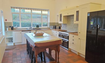 13 Bed in Groesffordd 7