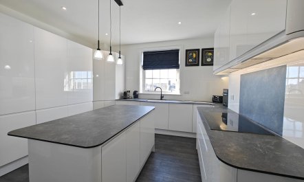 3 Bed in Weymouth 7