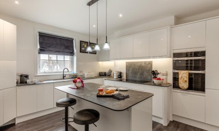 3 Bed in Weymouth 1
