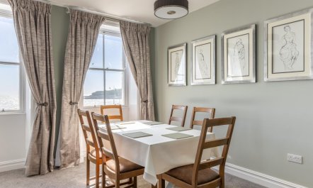 3 Bed in Weymouth 3