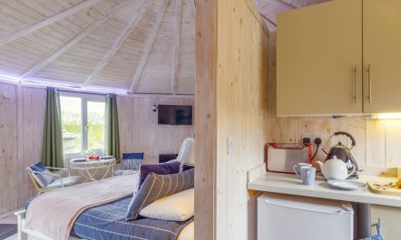 1 Bed in Hartland 5