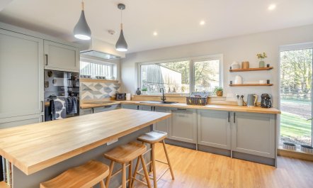 4 Bed in Milnathort 7