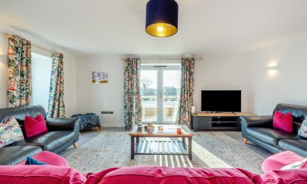 6 Bed in Walcott 9