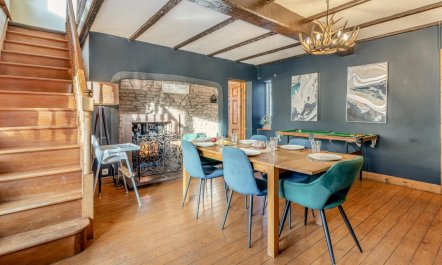 6 Bed in Low Moresby 4