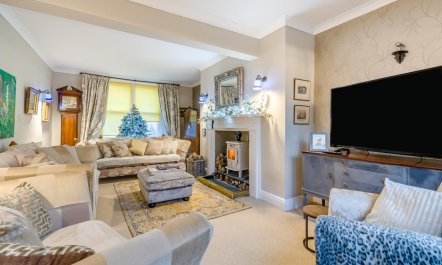 5 Bed in Barrow-in-Furness 2