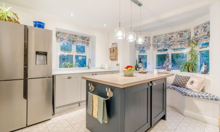 5 Bed in Barrow-in-Furness 6