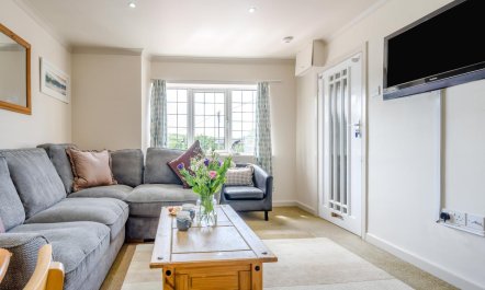 2 Bed in Perranporth 1
