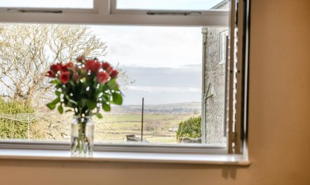 4 Bed in Wroxall 3