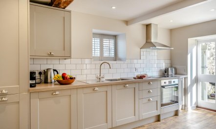 4 Bed in Wroxall 5